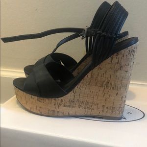 Black wedges